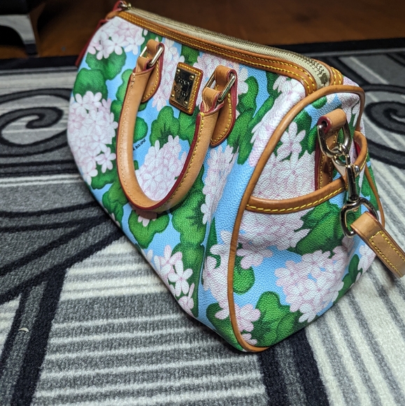 Dooney and Bourke - Picture 2 of 4